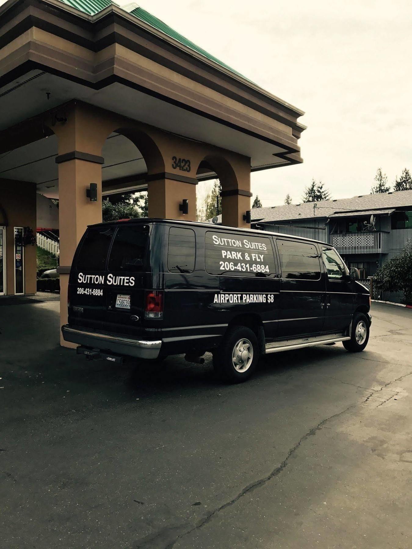 Sutton Suites Hotel SeaTac Eksteriør billede